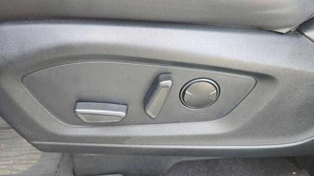 2023 Ford Explorer Hybrid Platinum