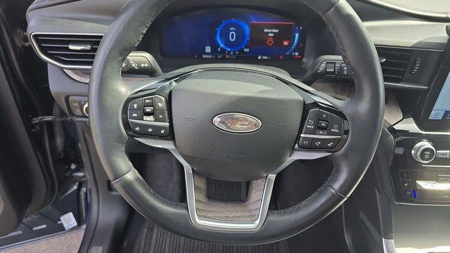 2023 Ford Explorer Hybrid Platinum