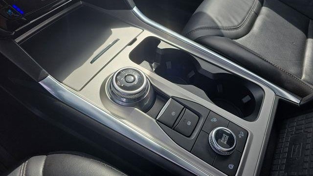 2023 Ford Explorer Hybrid Platinum