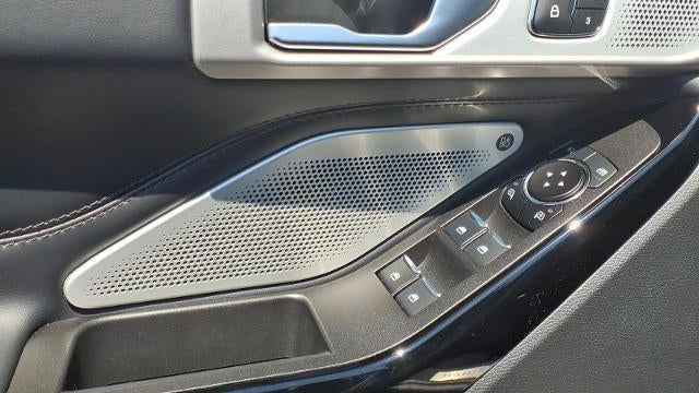 2023 Ford Explorer Hybrid Platinum