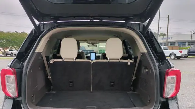 2022 Ford Explorer Hybrid Platinum