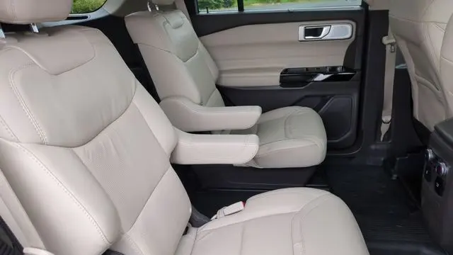 2022 Ford Explorer Hybrid Platinum