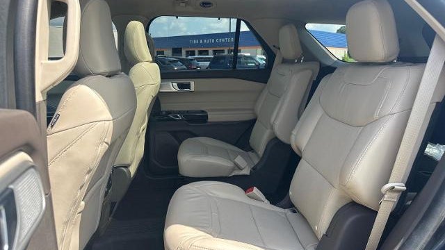 2022 Ford Explorer Hybrid Platinum