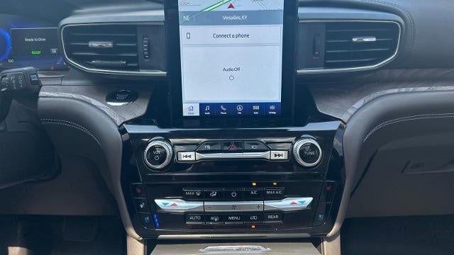 2022 Ford Explorer Hybrid Platinum