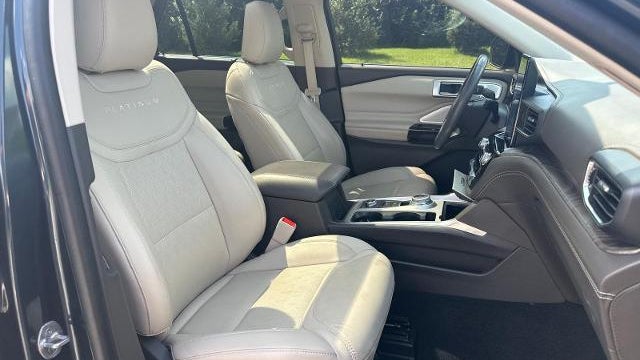 2022 Ford Explorer Hybrid Platinum