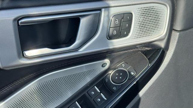 2022 Ford Explorer Hybrid Platinum