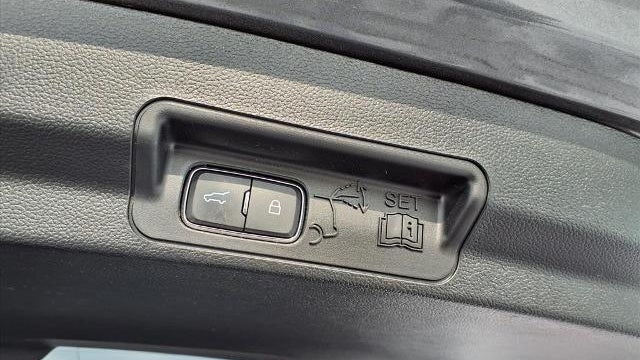 2023 Ford Explorer Hybrid Platinum
