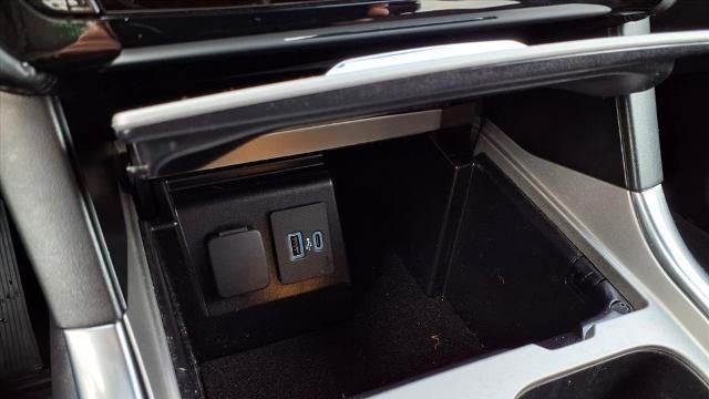 2023 Ford Explorer Hybrid Platinum