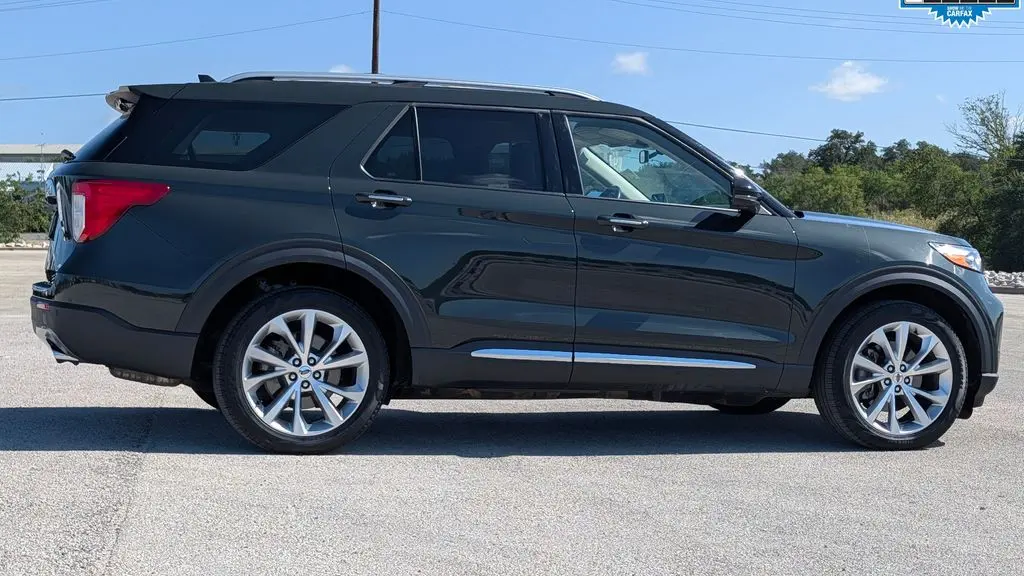 2022 Ford Explorer Hybrid Platinum