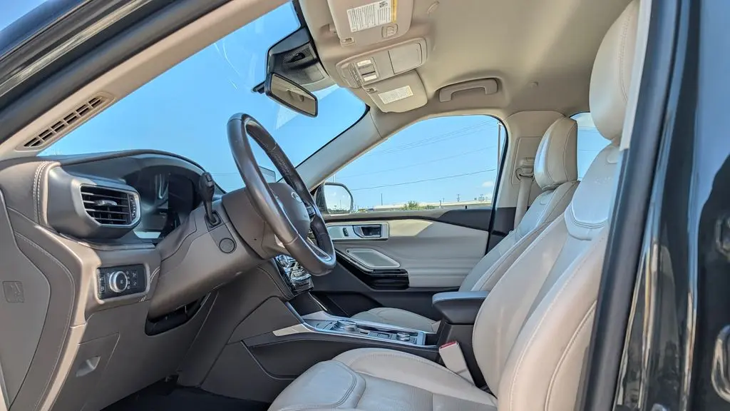 2022 Ford Explorer Hybrid Platinum