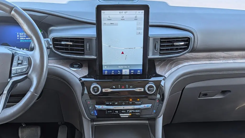 2022 Ford Explorer Hybrid Platinum