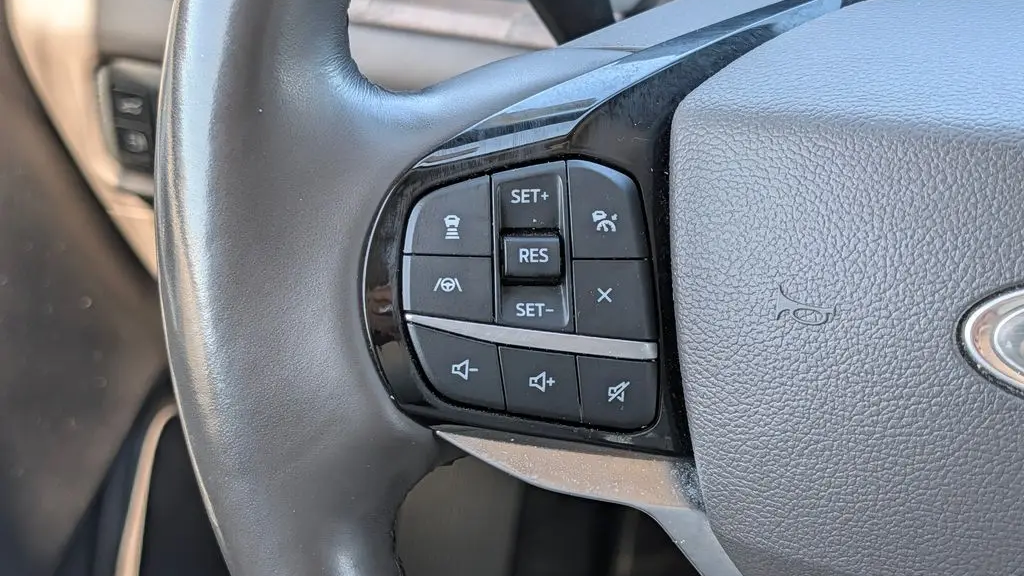 2022 Ford Explorer Hybrid Platinum