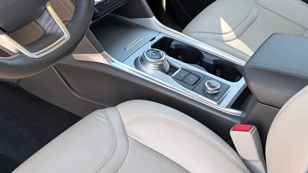 2022 Ford Explorer Hybrid Platinum