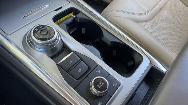 2023 Ford Explorer Hybrid Platinum