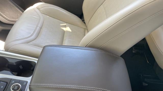 2023 Ford Explorer Hybrid Platinum