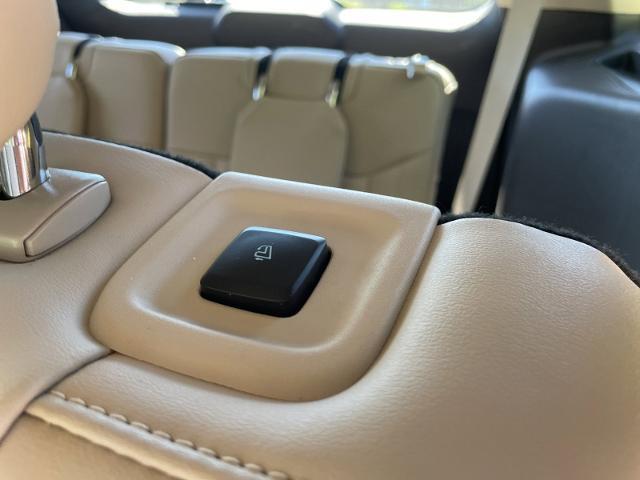 2023 Ford Explorer - $28,000