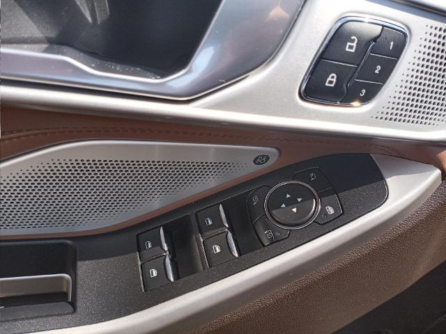 2023 Ford Explorer - $36,990