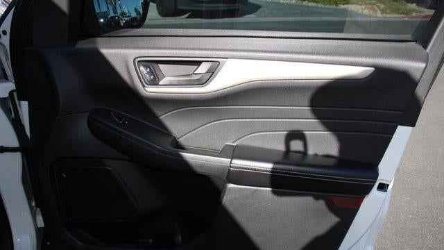 2022 Ford Escape Hybrid SE