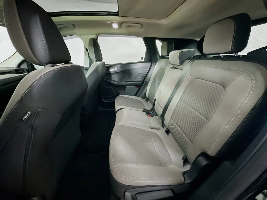 2021 Ford Escape - $17,282