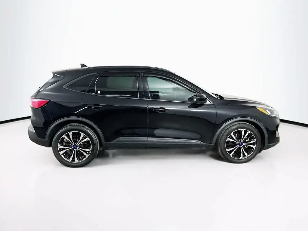 2021 Ford Escape - $17,282