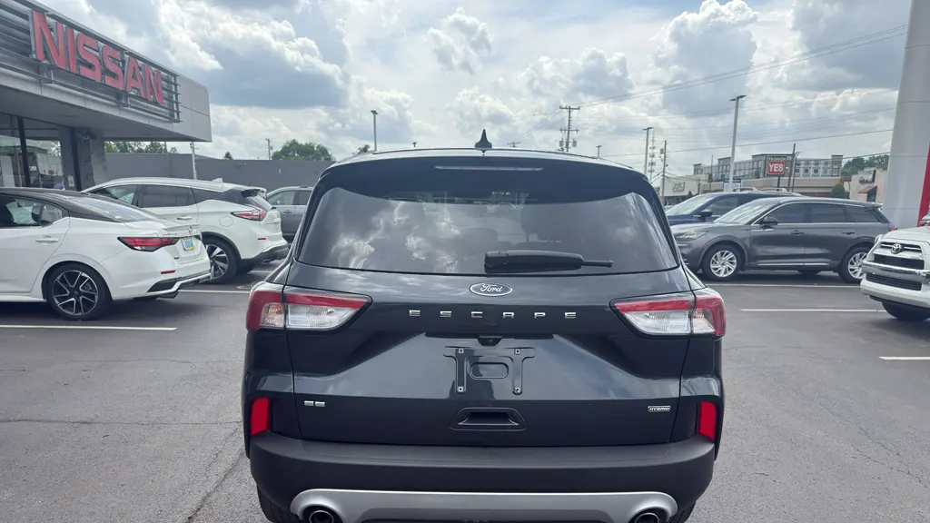 2022 Ford Escape Hybrid SE