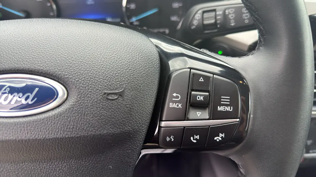 2022 Ford Escape Hybrid SE