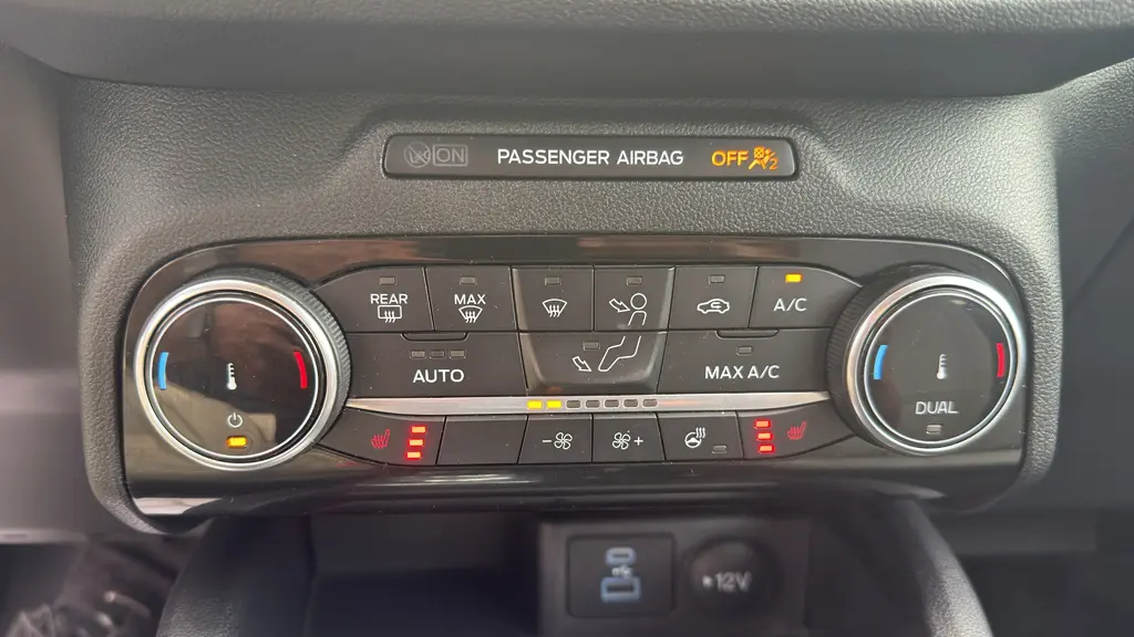 2022 Ford Escape Hybrid SE