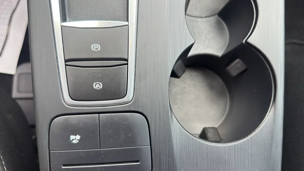 2022 Ford Escape Hybrid SE