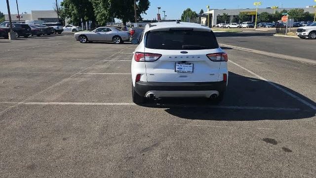 2022 Ford Escape Hybrid SE