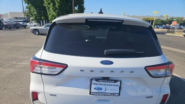 2022 Ford Escape Hybrid SE
