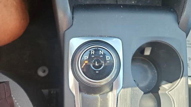 2022 Ford Escape Hybrid SE