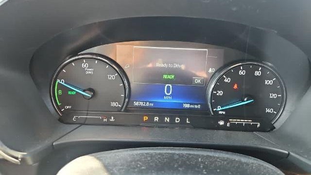 2022 Ford Escape Hybrid SE