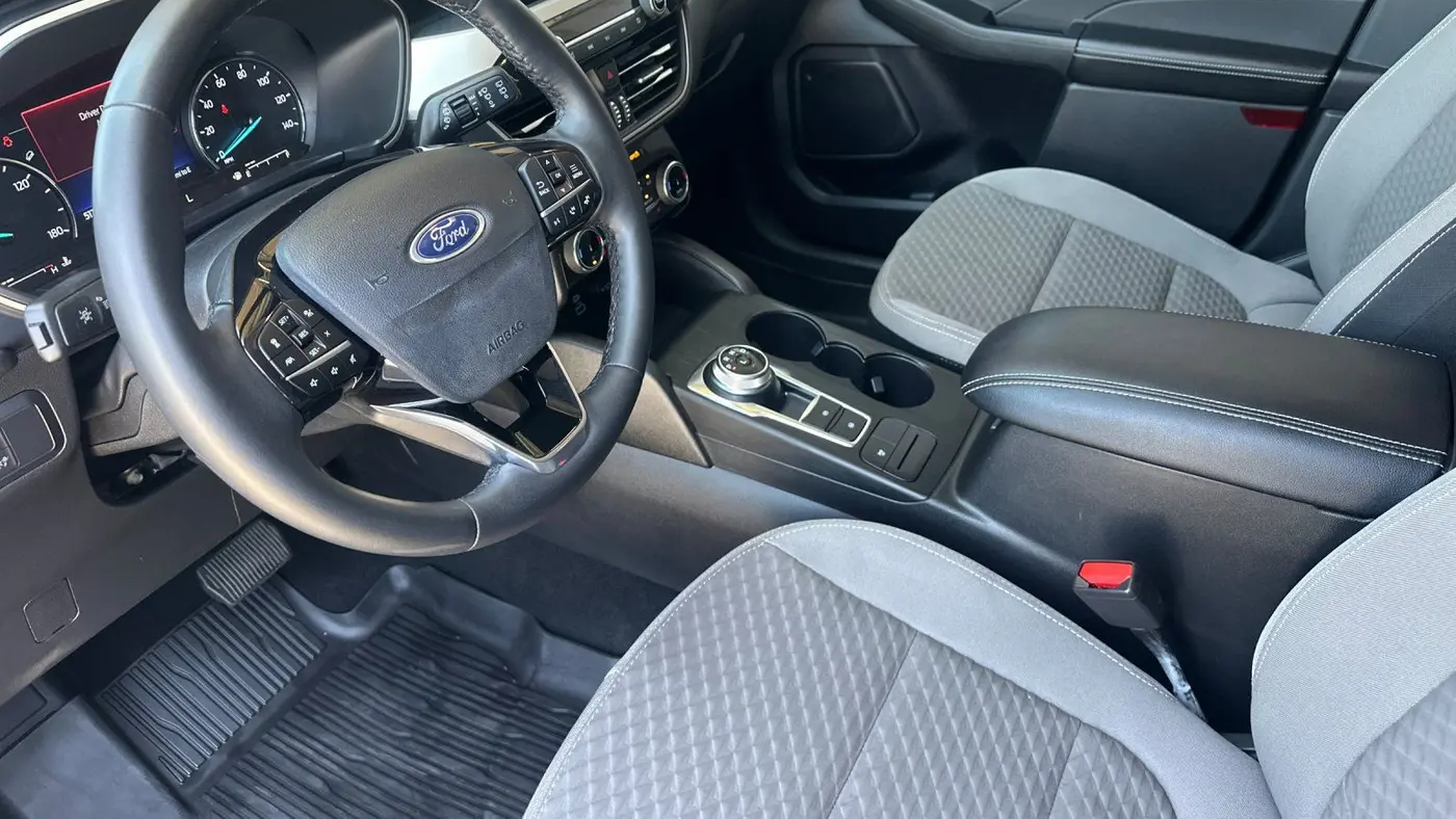 2022 Ford Escape Hybrid SE