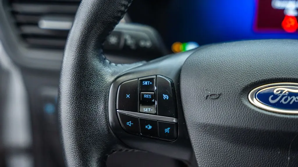 2020 Ford Escape Hybrid SE Sport