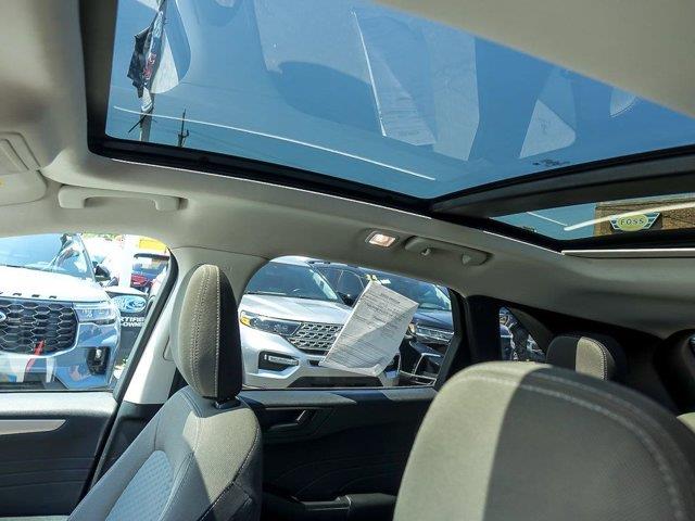 2022 Ford Escape - $20,952