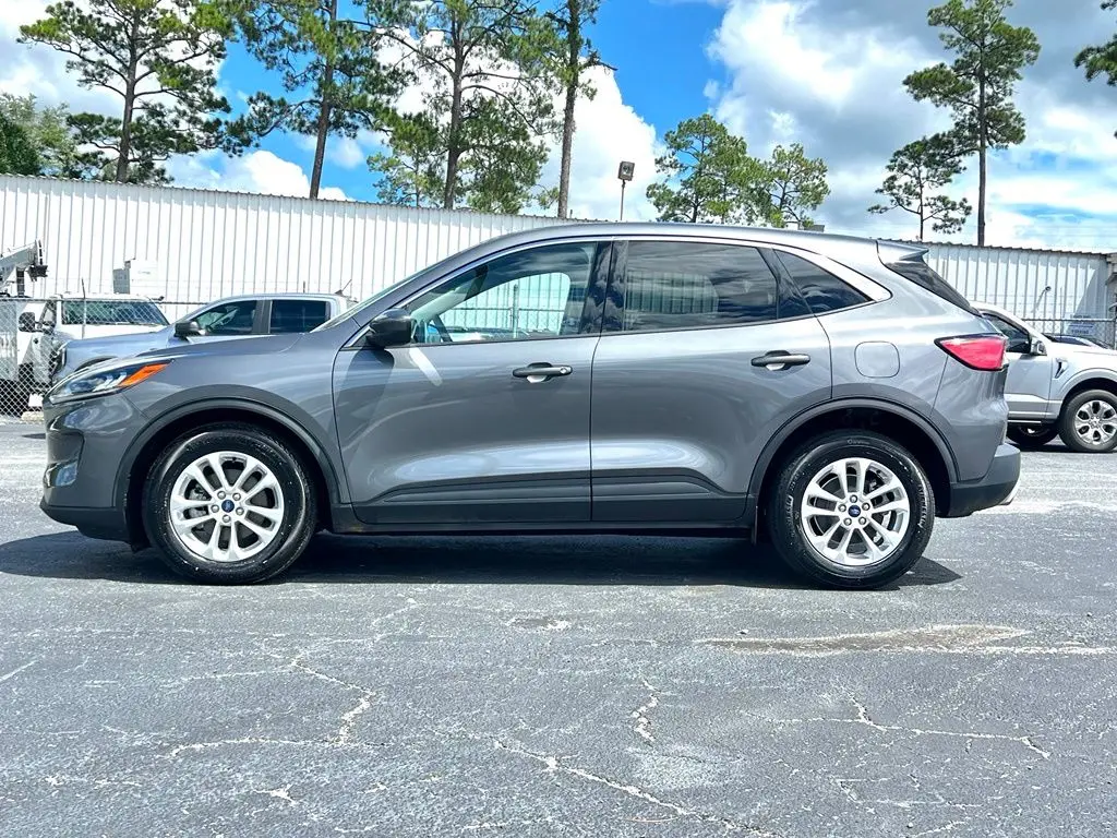 2021 Ford Escape - $21,560