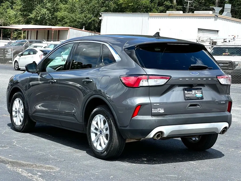2021 Ford Escape - $21,560