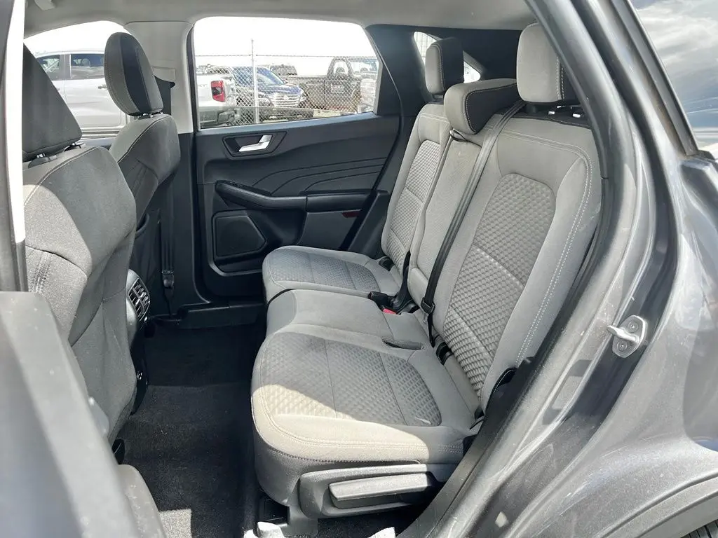 2021 Ford Escape - $21,560
