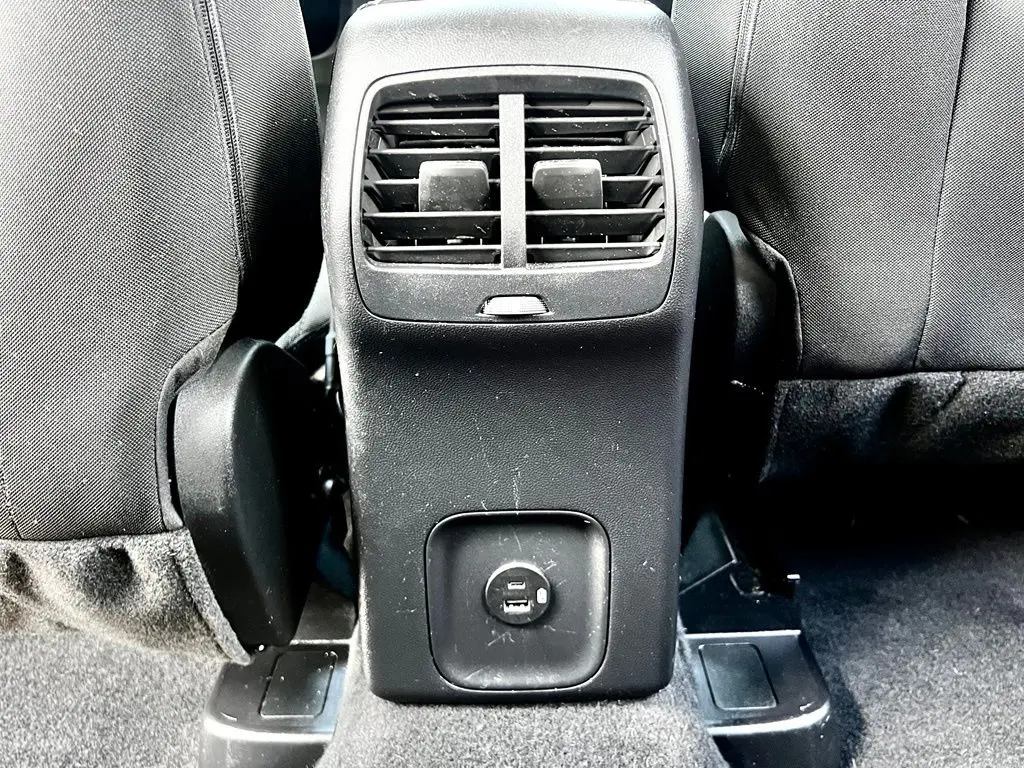 2021 Ford Escape - $21,560