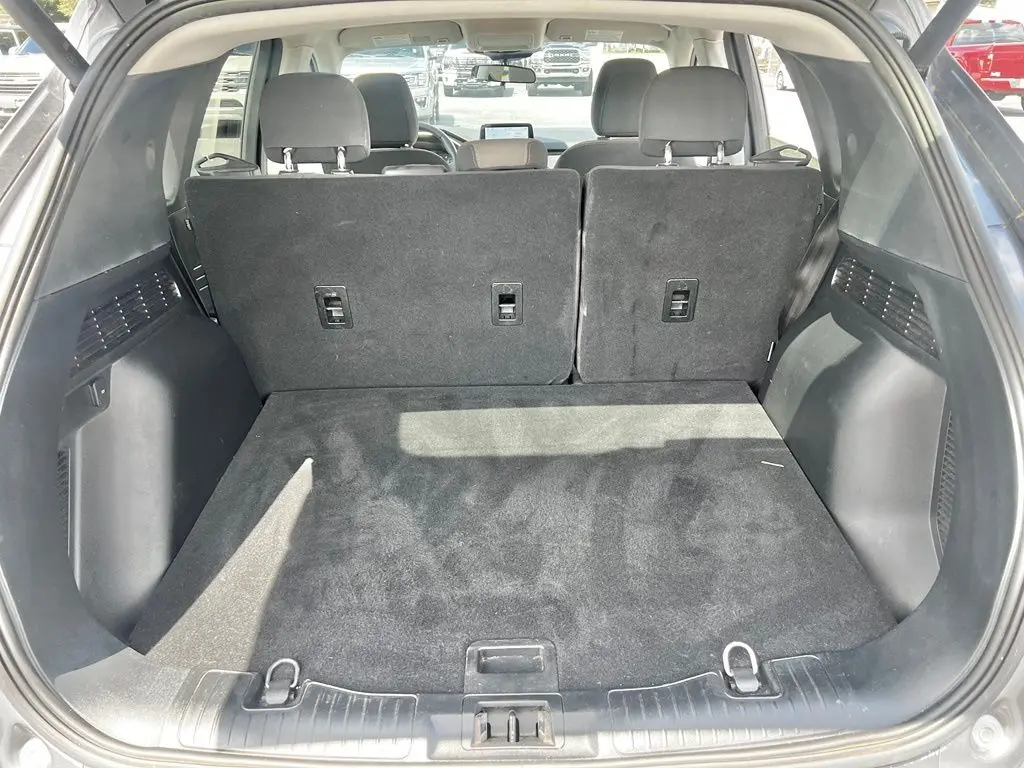 2021 Ford Escape - $21,560