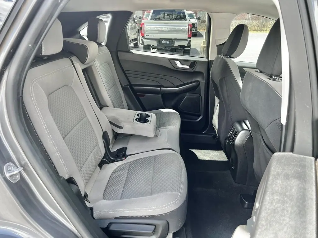 2021 Ford Escape - $21,560