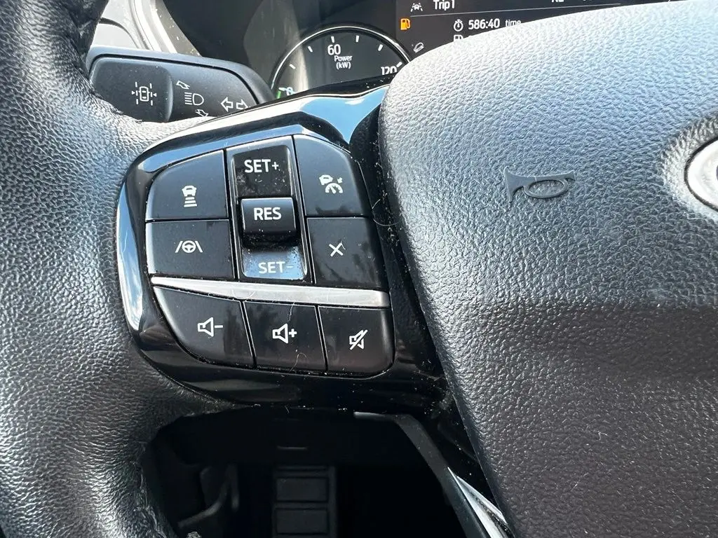 2021 Ford Escape - $21,560