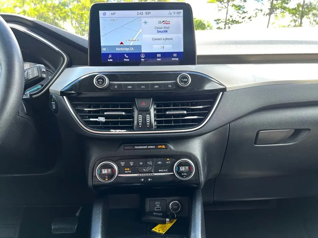 2021 Ford Escape - $21,560