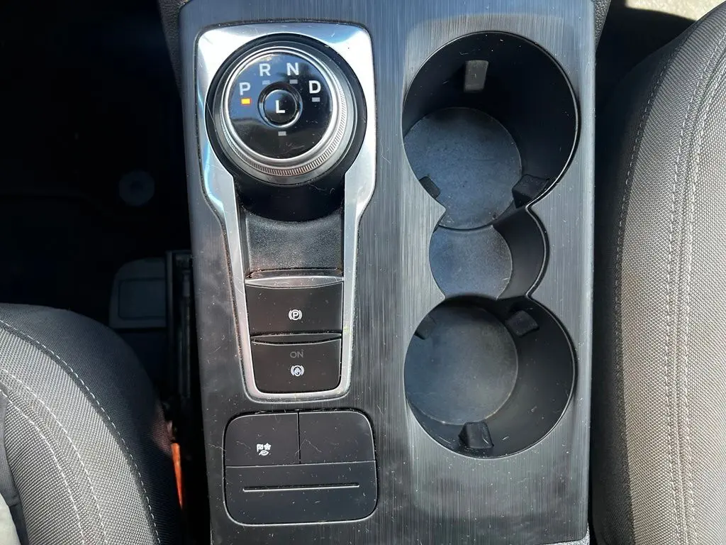 2021 Ford Escape - $21,560
