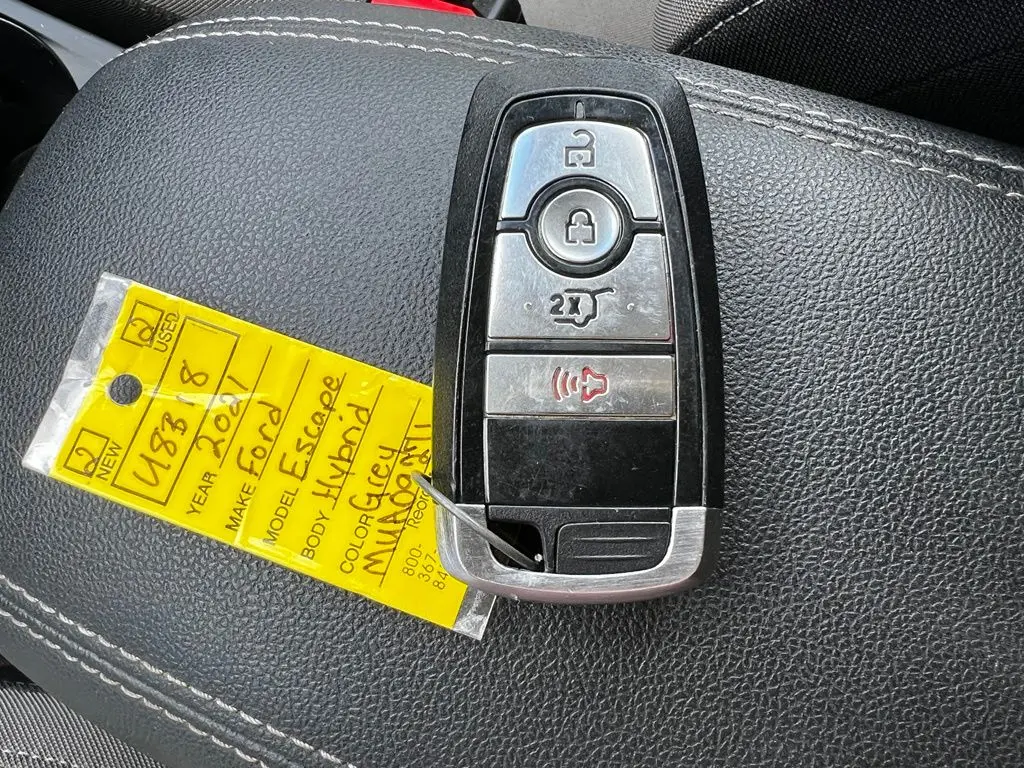 2021 Ford Escape - $21,560