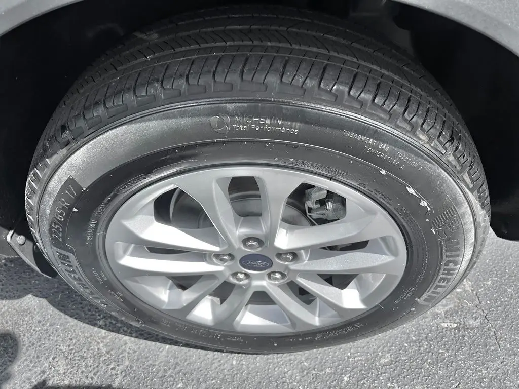 2021 Ford Escape - $21,560