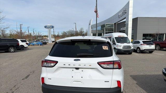 2022 Ford Escape Hybrid SE