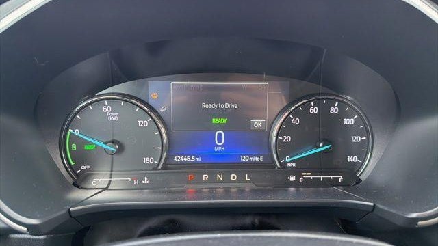 2022 Ford Escape Hybrid SE