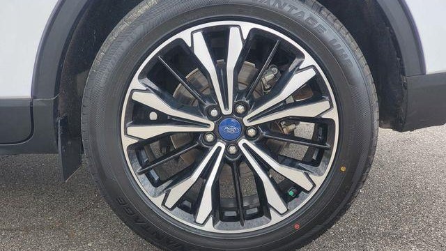 2022 Ford Escape Hybrid SE