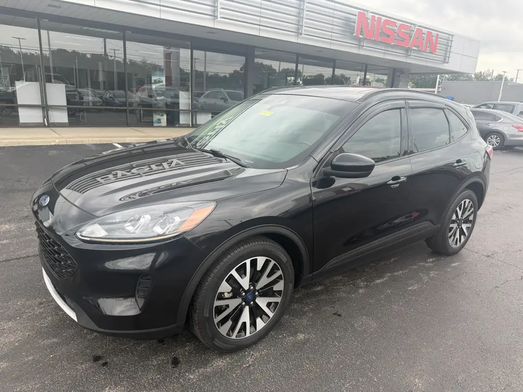 2020 Ford Escape - $17,995